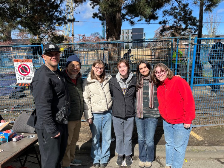 students, SOLID staff and Prof Mike Ma